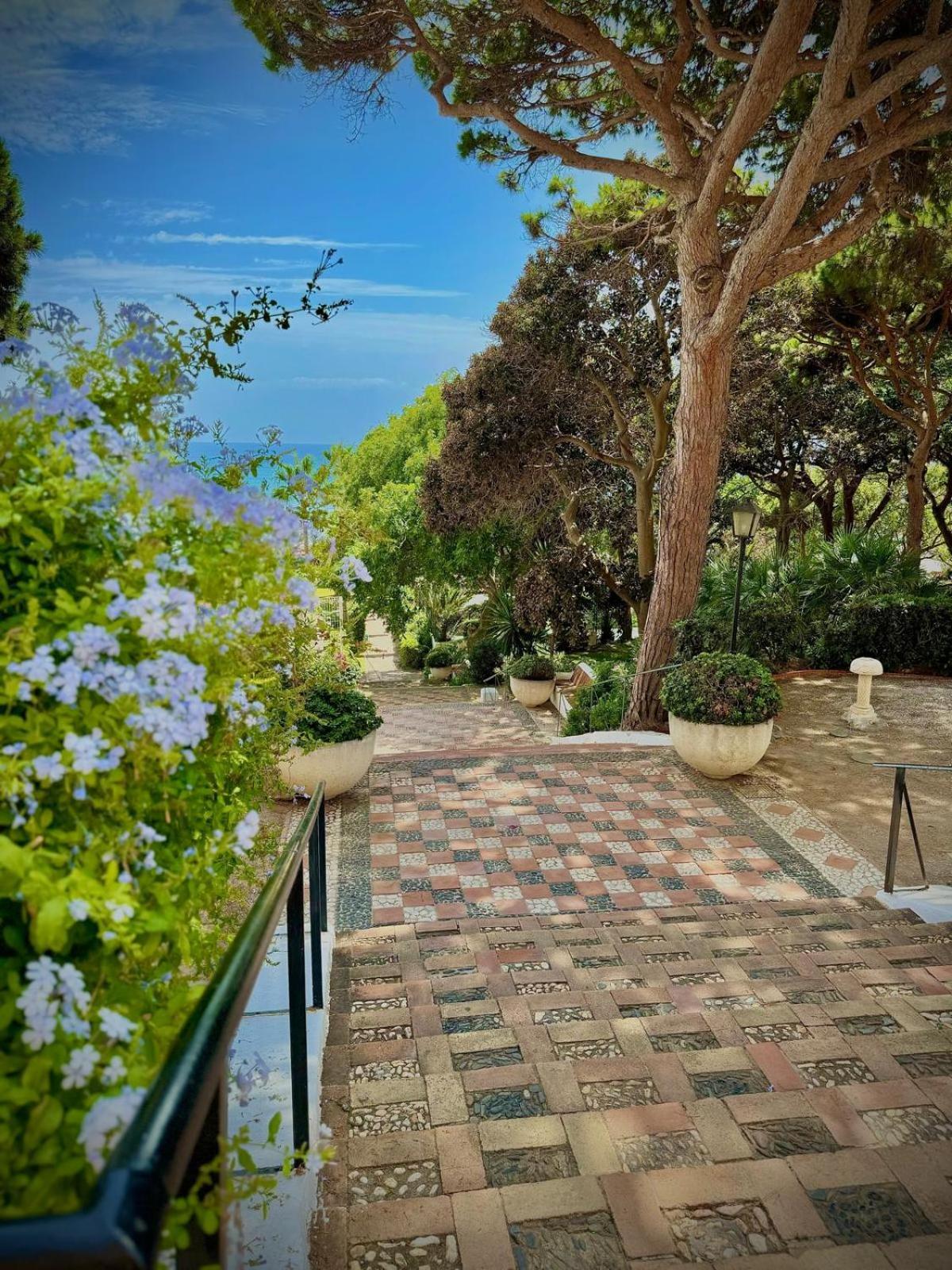 Home 120, Mansion Alhamar Sitio de Calahonda Ngoại thất bức ảnh